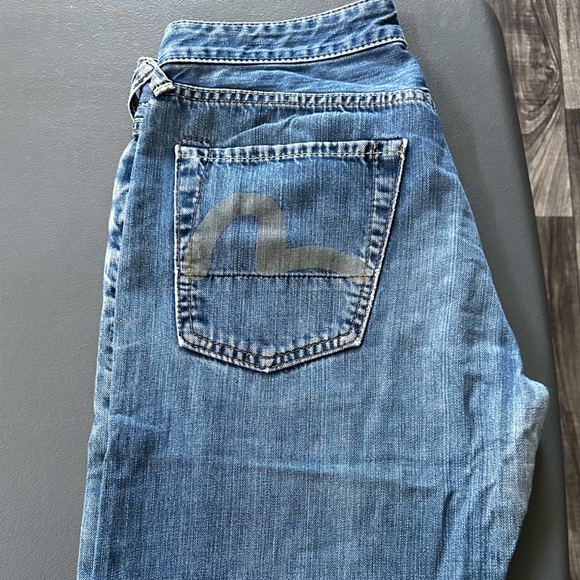 Evisu Classic Denim Jeans - Light Wash with White Logo - Picture 2 of 4